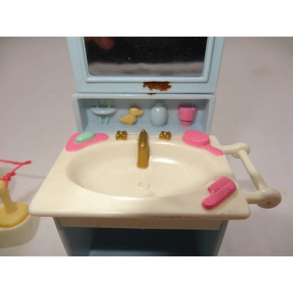 Fisher Price Loving Family Dollhouse Bathroom Lot‎ Toilet and Vanity Sink 2002